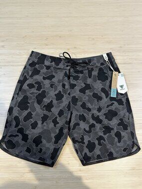 VISSLA Shorts Mens Small Riviera Sofa Surfer Black Camo Sweat Lounge Casual NEW